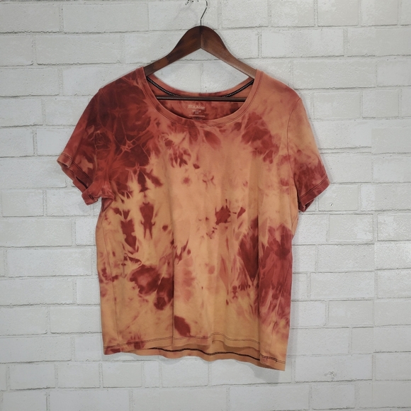 White Stag Tops - White Stag tye-ye short sleeve tee